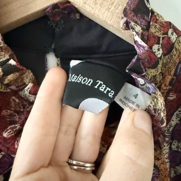 NWT Maison Tara Long Sleeve Mini Dress in Jewel Tone Medallion Pattern - size 4 - Picture 3 of 7